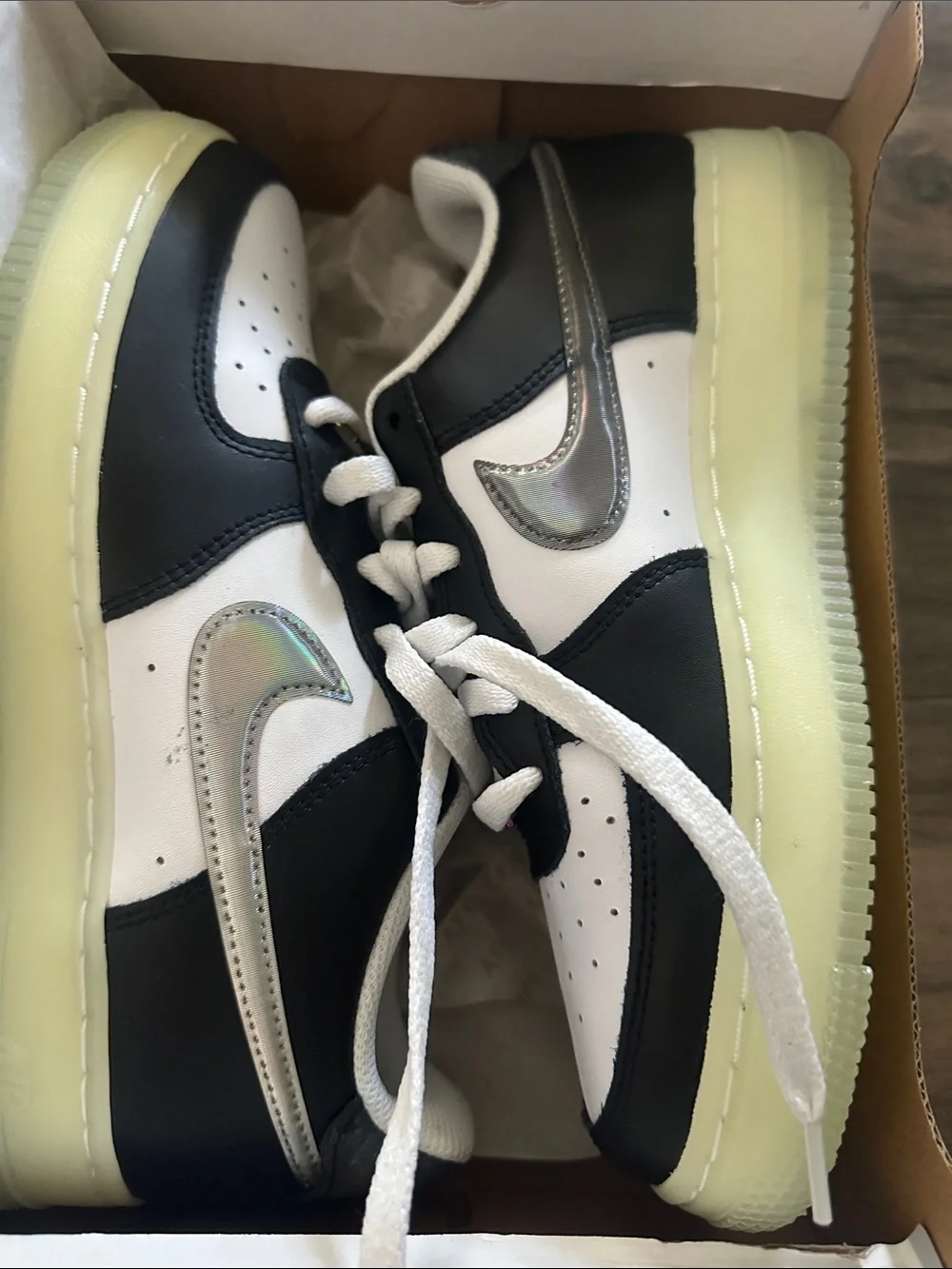Nike Air Force 1LV8 size 6.5
